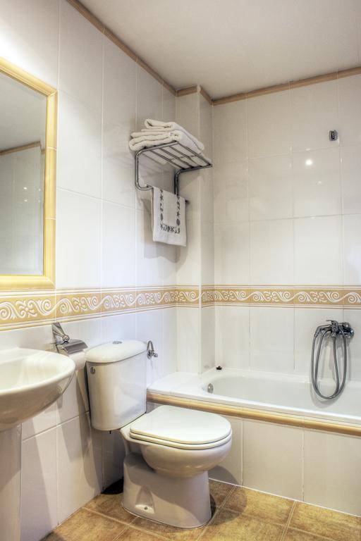 Hotel Brios Луго Екстериор снимка