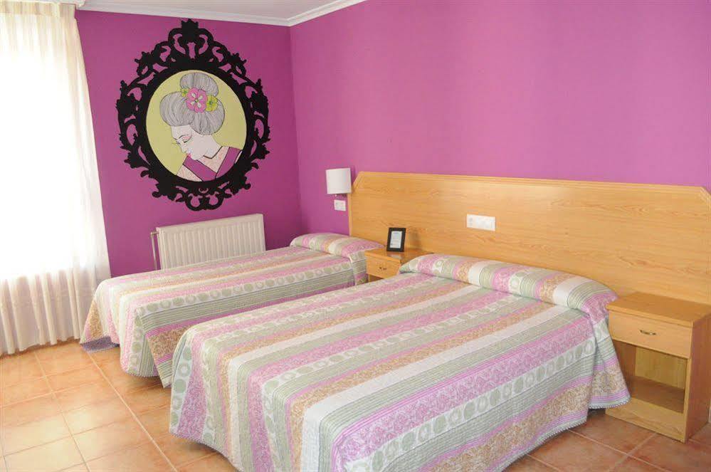 Hotel Brios Луго Екстериор снимка