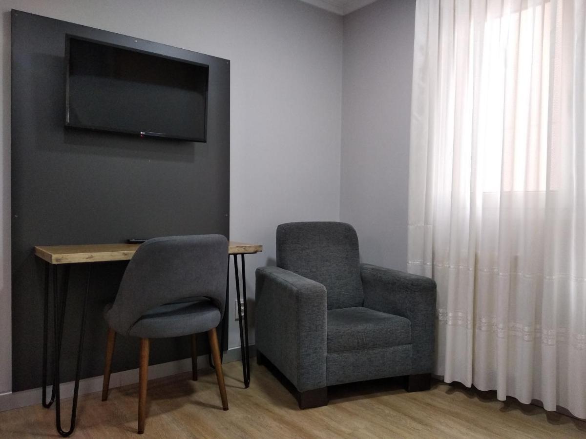 Hotel Brios Луго Екстериор снимка