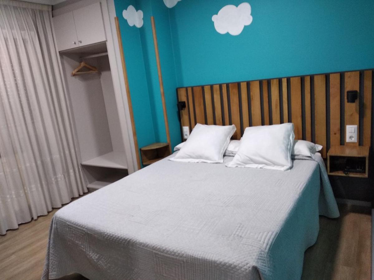 Hotel Brios Луго Екстериор снимка